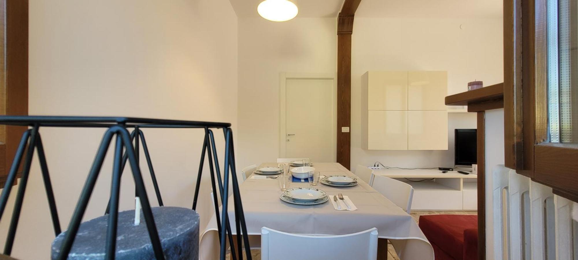 شقة Terrazza Fucinetta Introbio المظهر الخارجي الصورة